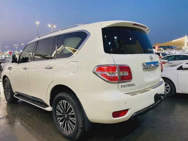 Km only Nissan Patrol LE Platinum City 2016 GCC Specs 3000