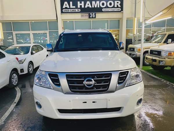 Km only Nissan Patrol LE Platinum City 2016 GCC Specs 3000