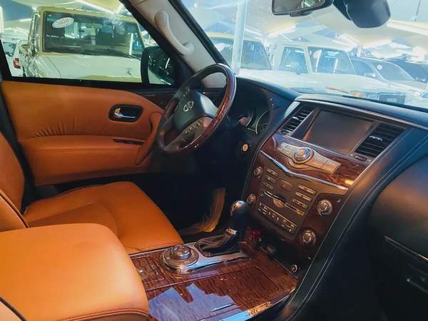 Km only Nissan Patrol LE Platinum City 2016 GCC Specs 3000