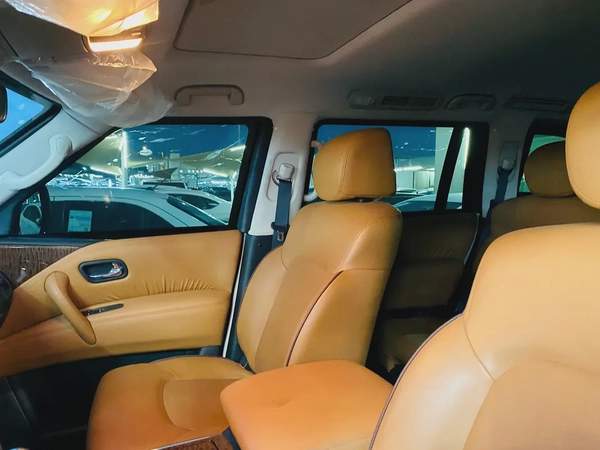 Km only Nissan Patrol LE Platinum City 2016 GCC Specs 3000