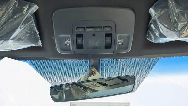 2025 Toyota Camry LE 2.5L Hybrid with Panoramic Sunroof (Grey)