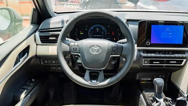 2025 Toyota Camry LE 2.5L Hybrid with Panoramic Sunroof (Grey)