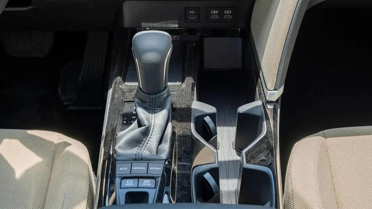 2025 Toyota Camry LE 2.5L Hybrid with Panoramic Sunroof (Grey)-16-16