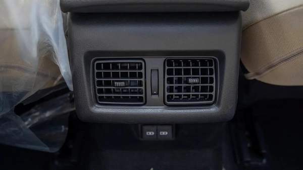 2025 Toyota Camry LE 2.5L Hybrid with Panoramic Sunroof (Grey)
