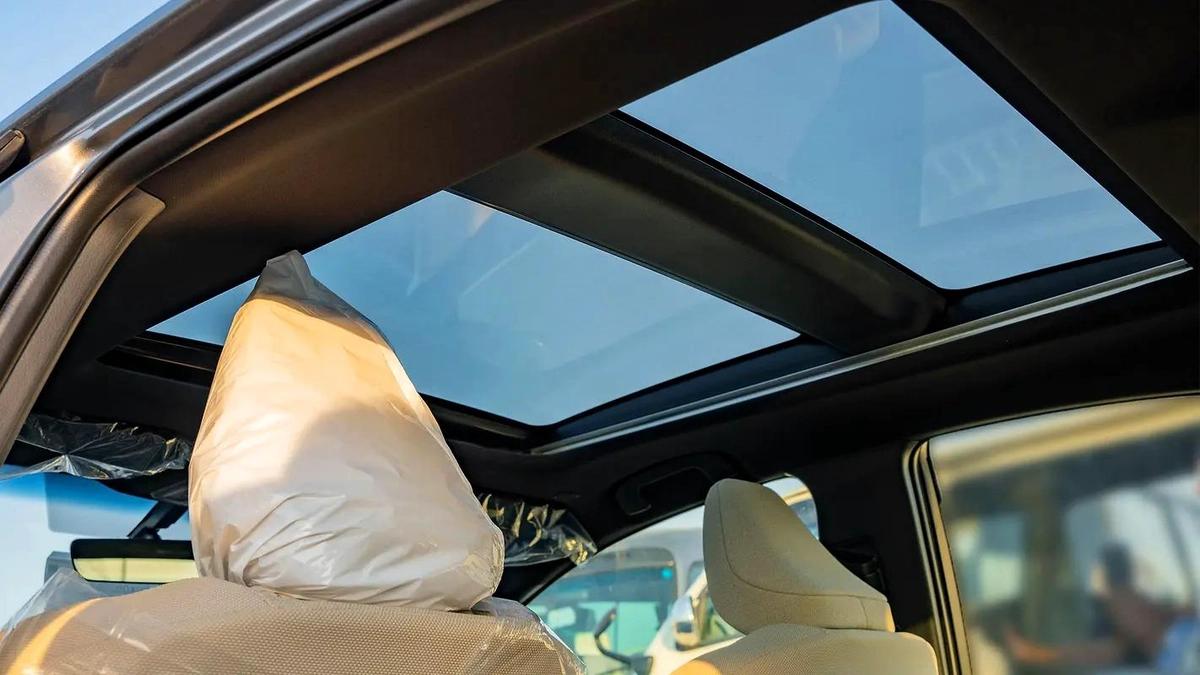 2025 Toyota Camry LE 2.5L Hybrid with Panoramic Sunroof (Grey)-7-7