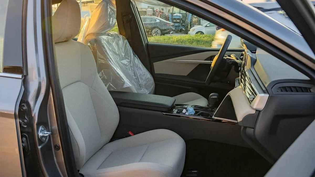 2025 Toyota Camry LE 2.5L Hybrid with Panoramic Sunroof (Grey)-12-12