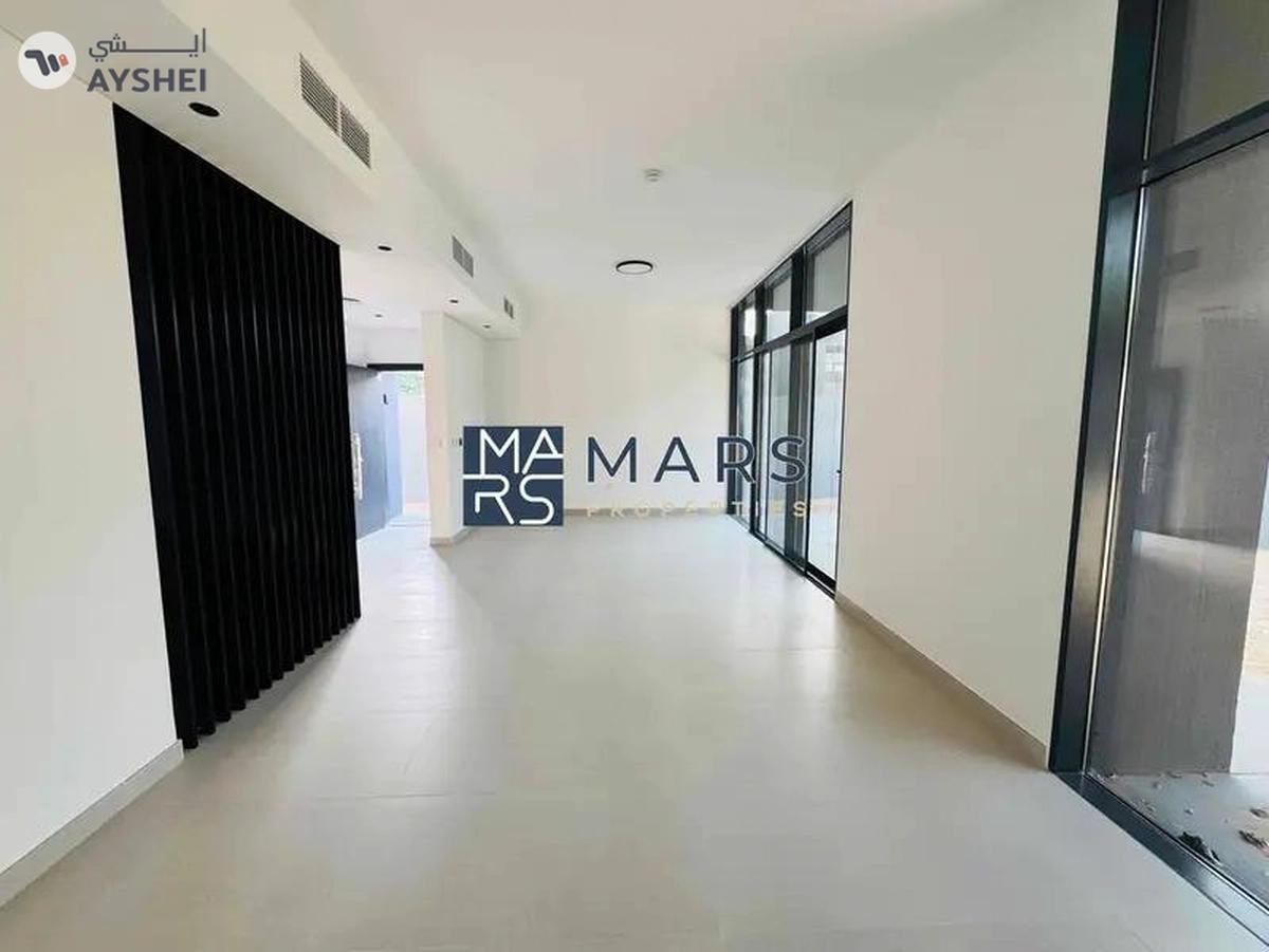 Luxury 4 bedroom corner unit with majlis for rent in Robinia just 190k-1-landscape