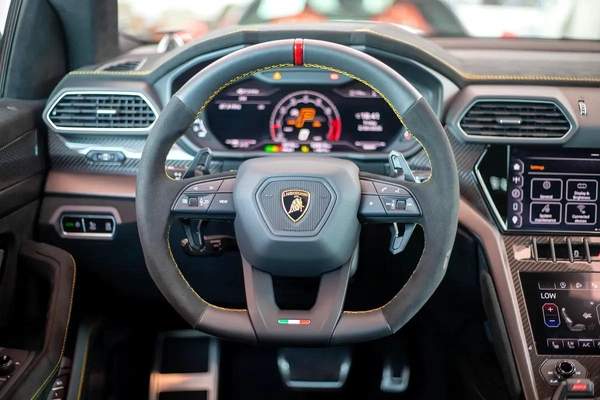 Lamborghini Urus Performante | 2024 | Full Carbon Fiber | Under Warranty