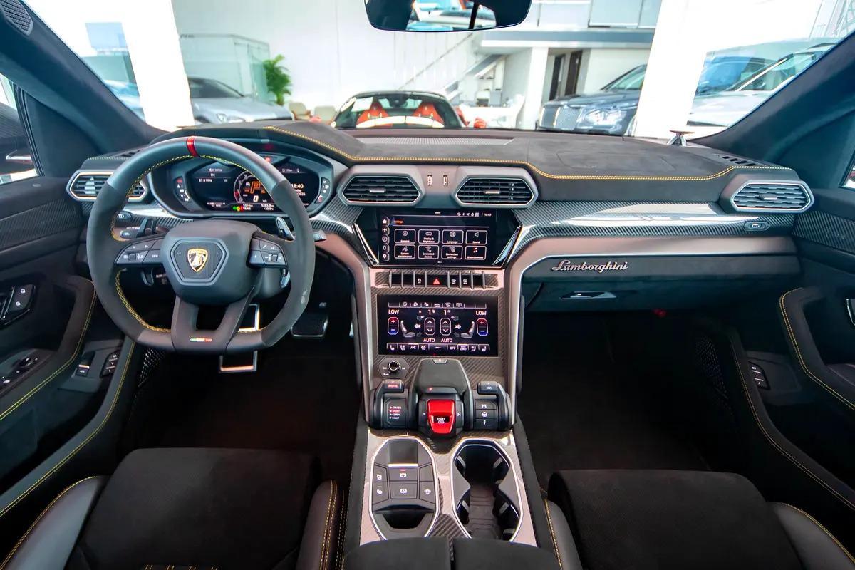 Lamborghini Urus Performante | 2024 | Full Carbon Fiber | Under Warranty-11-11