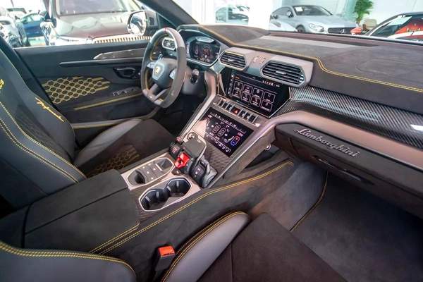 Lamborghini Urus Performante | 2024 | Full Carbon Fiber | Under Warranty