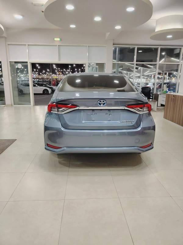 Toyota corolla 1.8 hybrid 2023