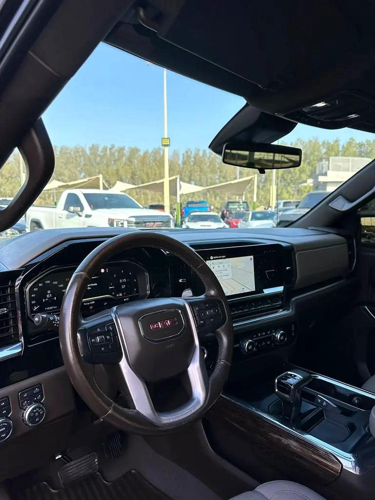 GMC SIERRA ELEVATION GCC 2022 FULL OPTION ORIGINAL PAINT PERFECT CONDITION FULL SERVICE HISTORY-7-7