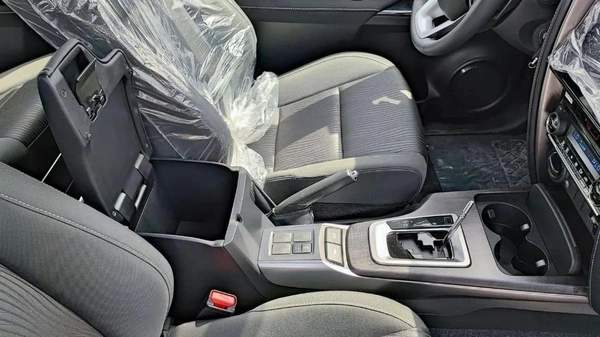 Toyota Fortuner TOYOTA FORTUNER PETROL 2.7L MID OPTION 2026