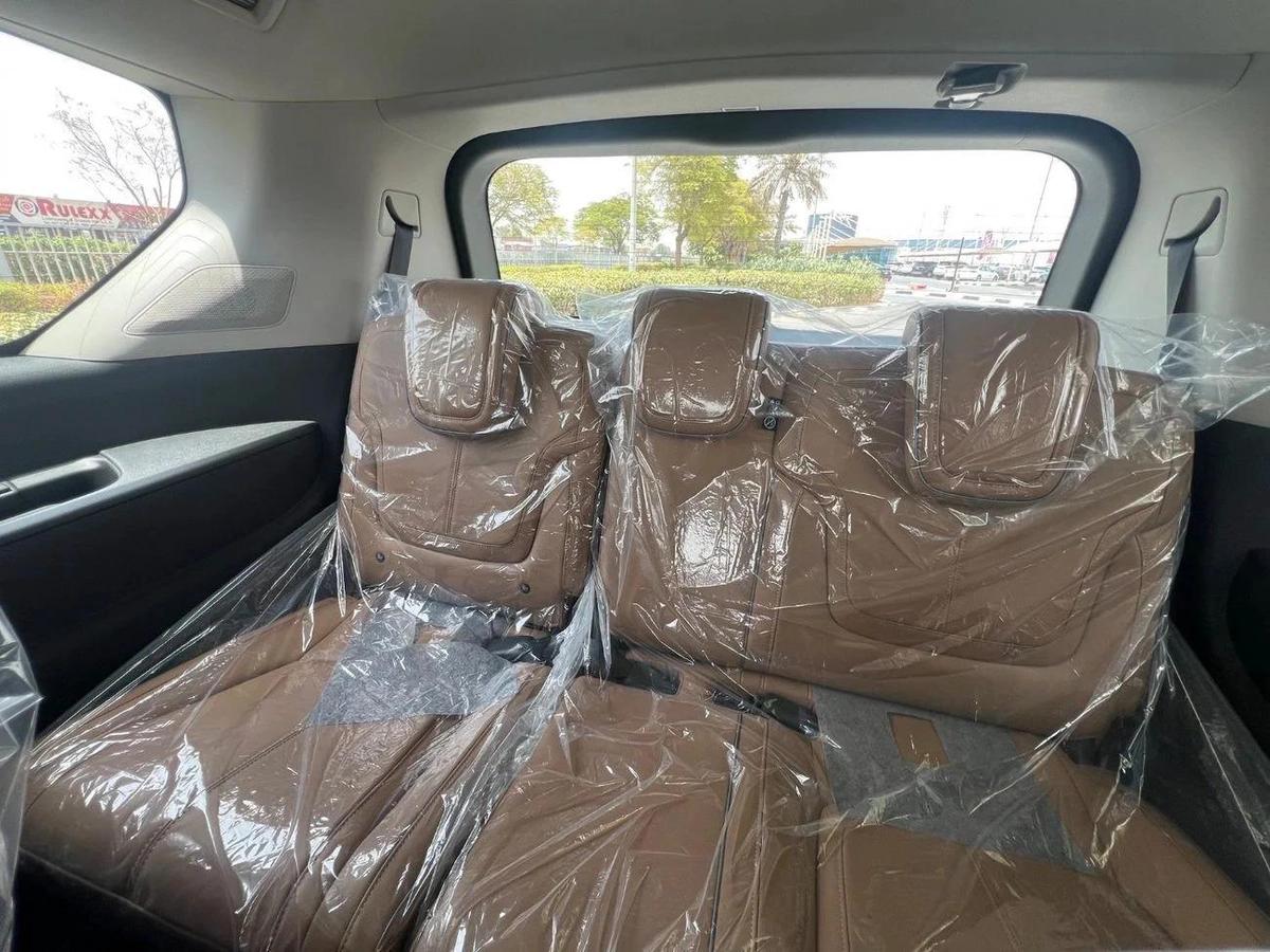 Infiniti QX80 Sensory Captain Chairs 7 5.6L-4-4