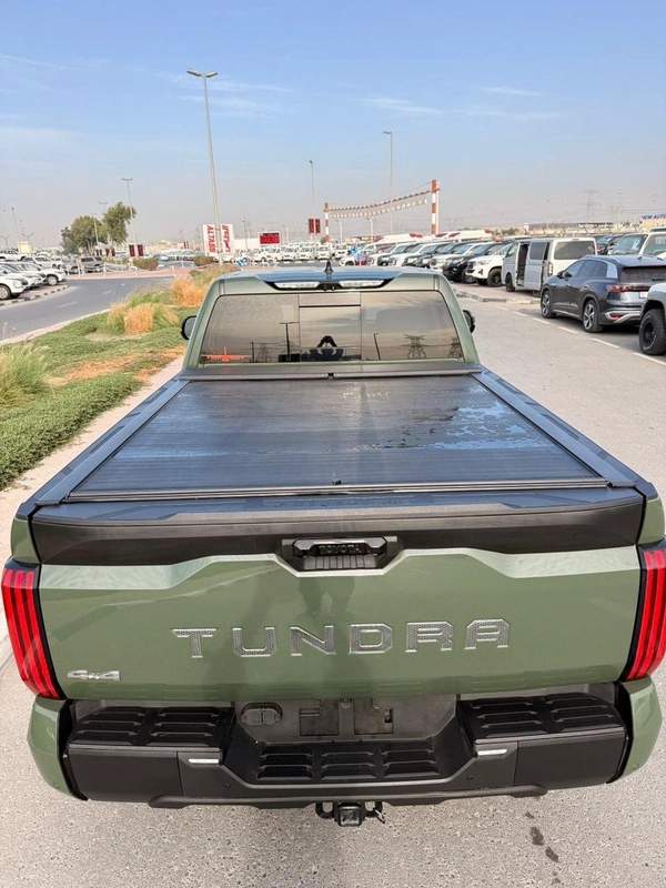 Toyota Tundra SR5 Premium 360 camera full option 2022