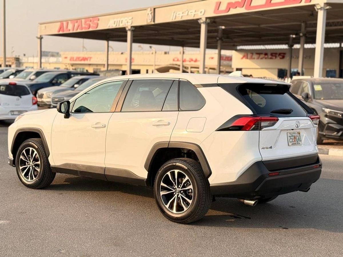 Toyota RAV4 Toyota RAV4 2024-15-15