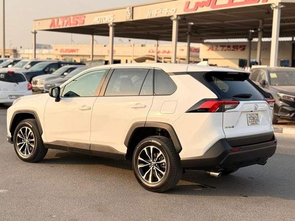 Toyota RAV4 Toyota RAV4 2024