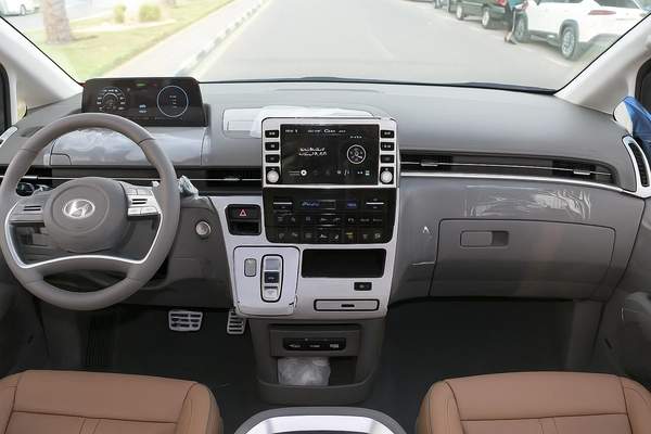 Hyundai Staria 3.5L V6 9 Seaters Luxury Plus Model 2026