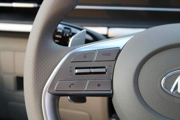 Hyundai Staria 3.5L V6 9 Seaters Luxury Plus Model 2026
