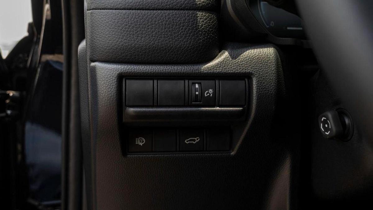 Toyota Prado Toyota Prado Premium 2.4L petrol MY 2025-15-15