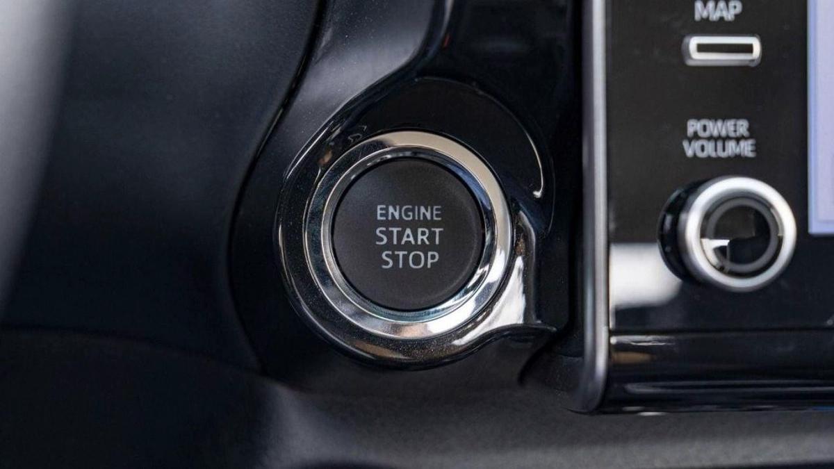 Toyota Hilux Toyota Hilux Sr5 2.4L Diesel 2024 full option for export only-9-9