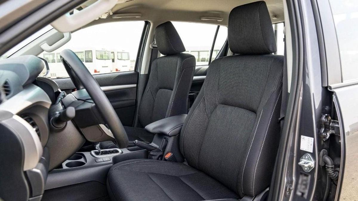 Toyota Hilux Toyota Hilux Sr5 2.4L Diesel 2024 full option for export only-12-12