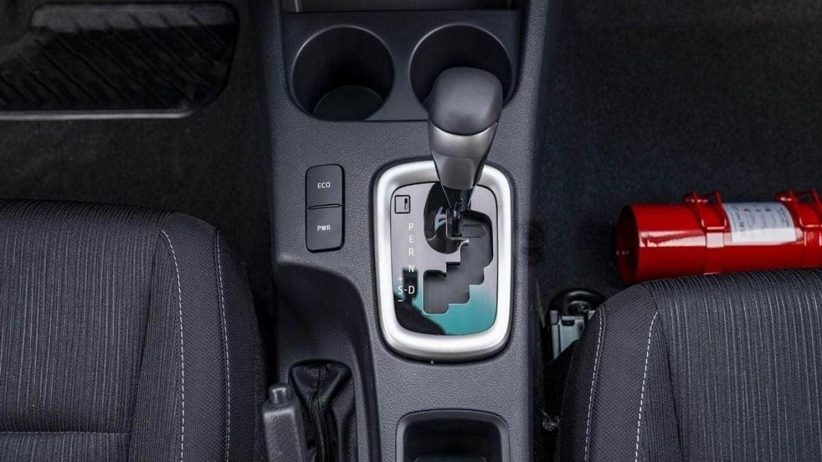 Toyota Hilux Toyota Hilux Sr5 2.4L Diesel 2024 full option for export only-16-16