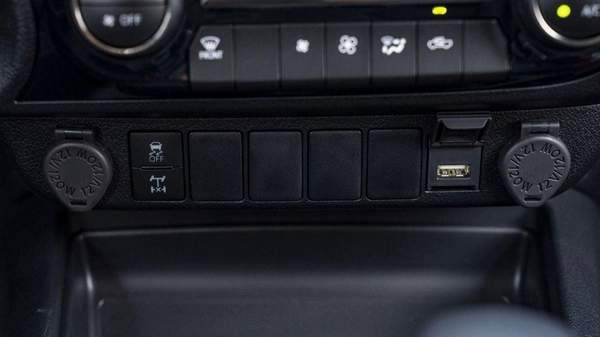 Toyota Hilux Toyota Hilux Sr5 2.4L Diesel 2024 full option for export only