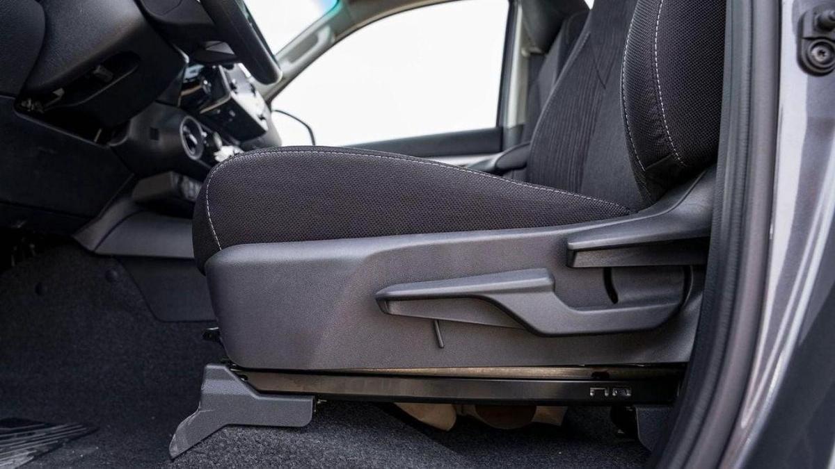 Toyota Hilux Toyota Hilux Sr5 2.4L Diesel 2024 full option for export only-18-18