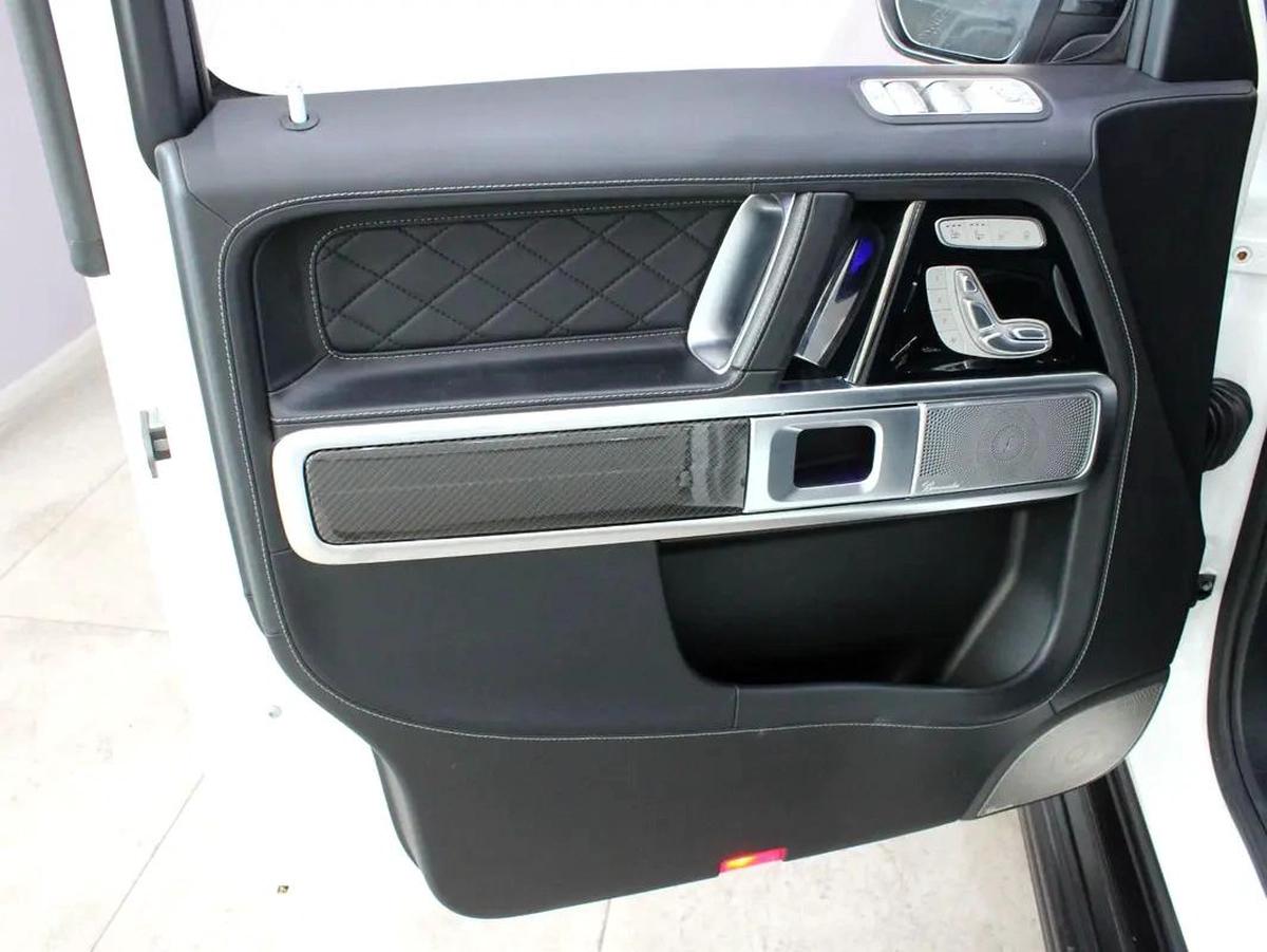 2021 - Mercedes-Benz G63 AMG V8 with warranty-12-12