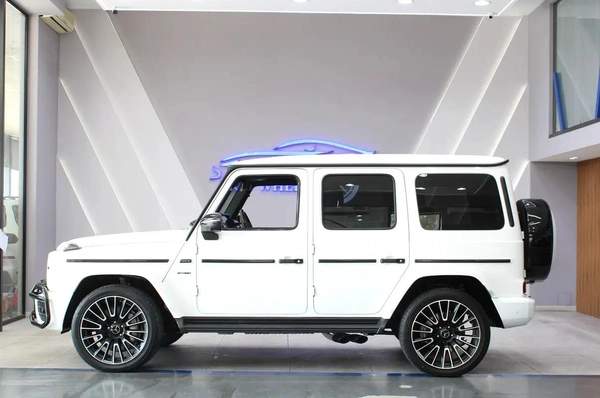 2021 - Mercedes-Benz G63 AMG V8 with warranty