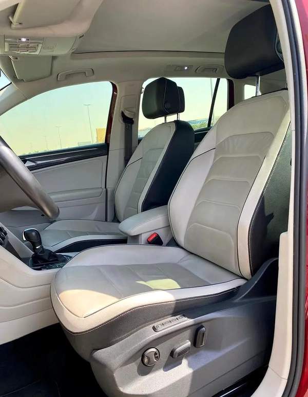 2017 VW TIGUAN SPIRT STYLE R-LINE 2.0TSI ||GCC || ORIGNAL PAINT || FULL SERVICE AT AGENCY