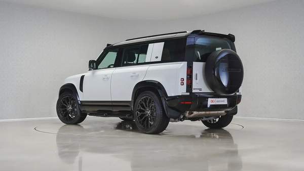 Special Offer | AED 5,162 PM | Head-up Display, LED Lightbar | Defender 110 P400 HSE Widetrack