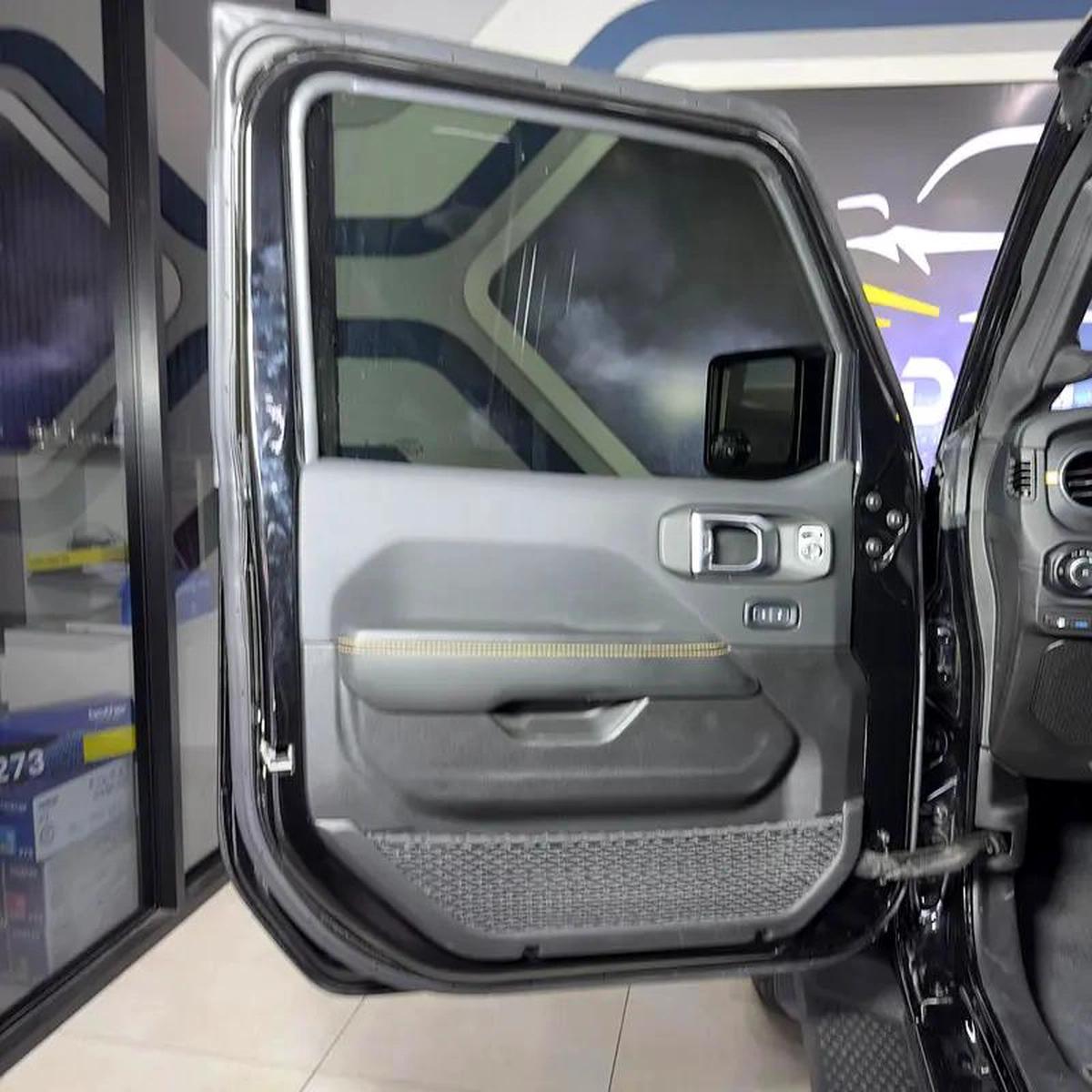 2024 Jeep Wrangler Sahara 4xe-3-3