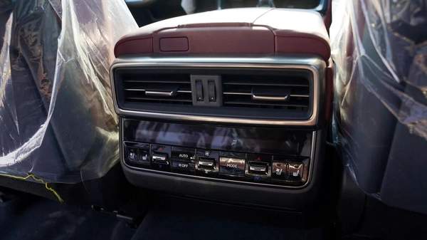 Lexus LX600