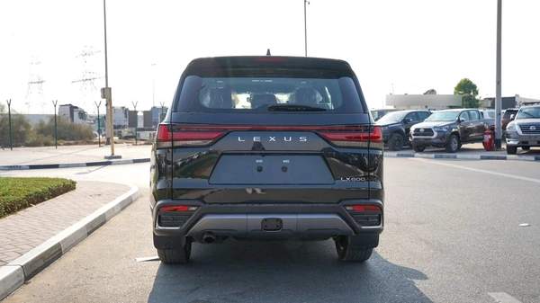 Lexus LX600
