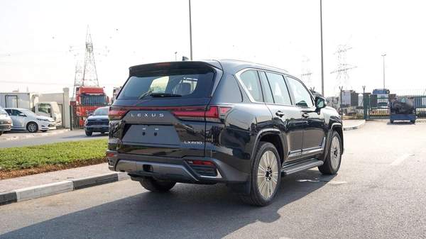 Lexus LX600