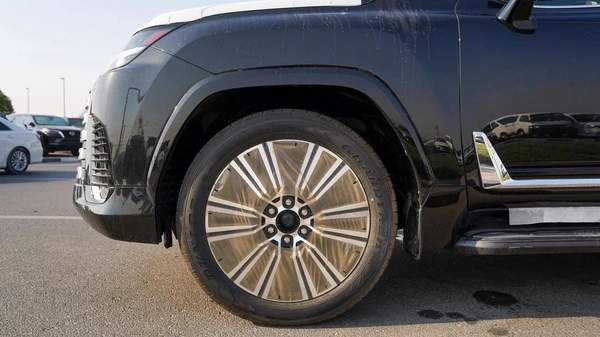 Lexus LX600