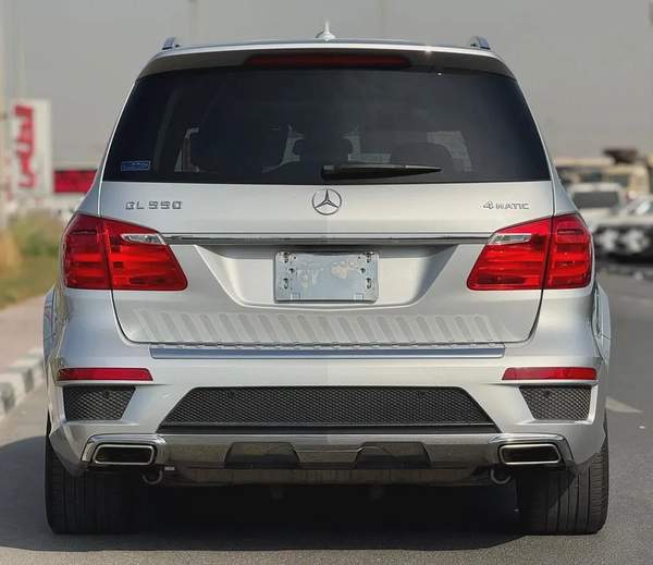 MERCEDES BENZ GL550 | 2014 | SLIVER WITH BLACK INTERIOR | CLEAN CAR | FRESH JAPAN IMPORT