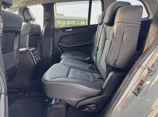 MERCEDES BENZ GL550 | 2014 | SLIVER WITH BLACK INTERIOR | CLEAN CAR | FRESH JAPAN IMPORT