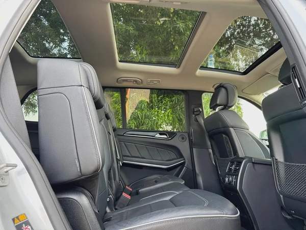 MERCEDES BENZ GL550 | 2014 | SLIVER WITH BLACK INTERIOR | CLEAN CAR | FRESH JAPAN IMPORT