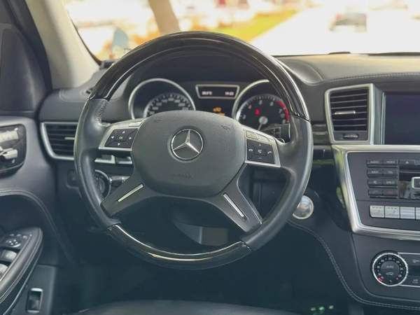 MERCEDES BENZ GL550 | 2014 | SLIVER WITH BLACK INTERIOR | CLEAN CAR | FRESH JAPAN IMPORT