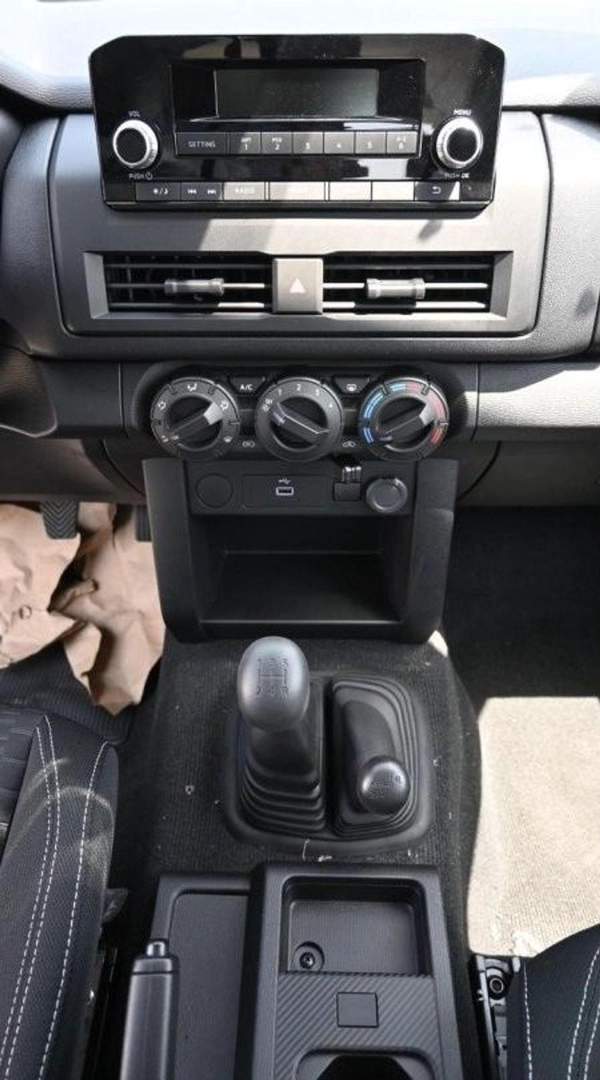 Mitsubishi L200 Mitsubishi L200 petrol 2.5L 2025 brand new 2.5L for export only
