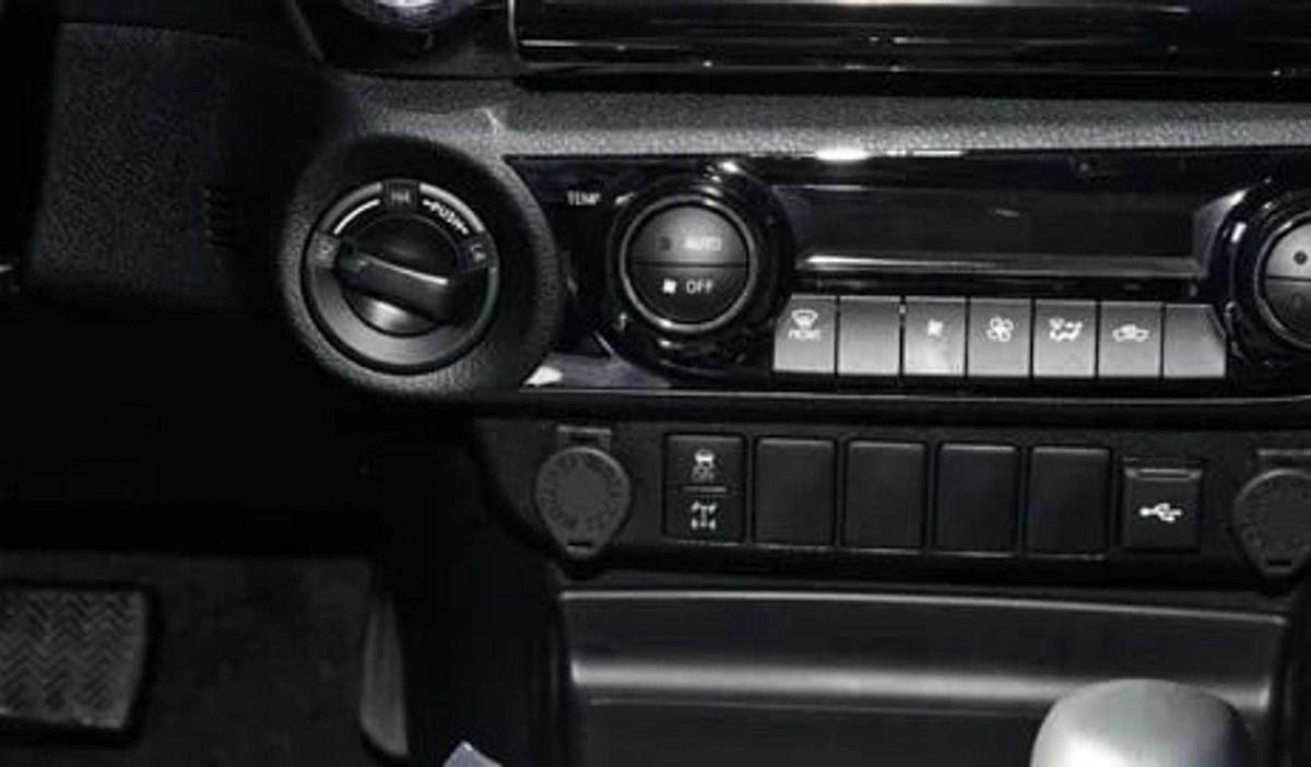 Toyota Hilux Adventure 4.0L-7-7