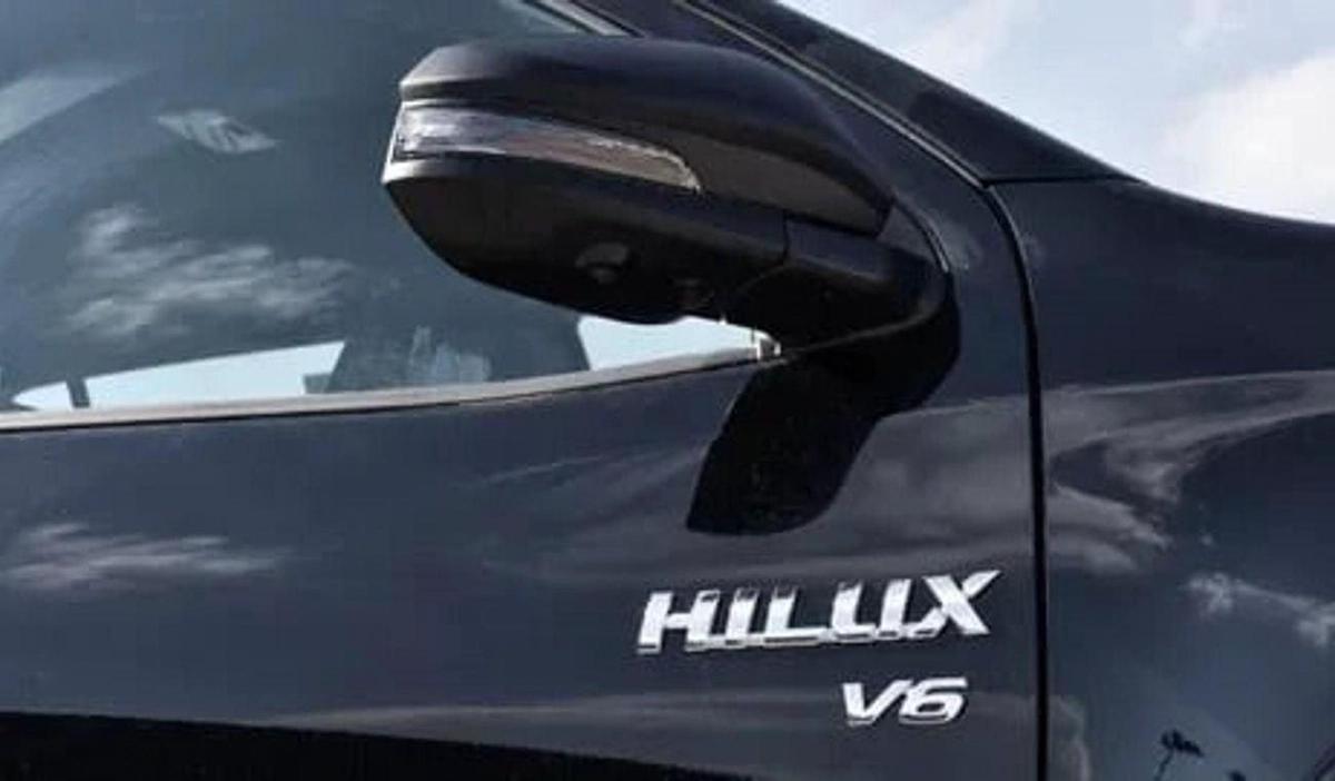 Toyota Hilux Adventure 4.0L-10-10