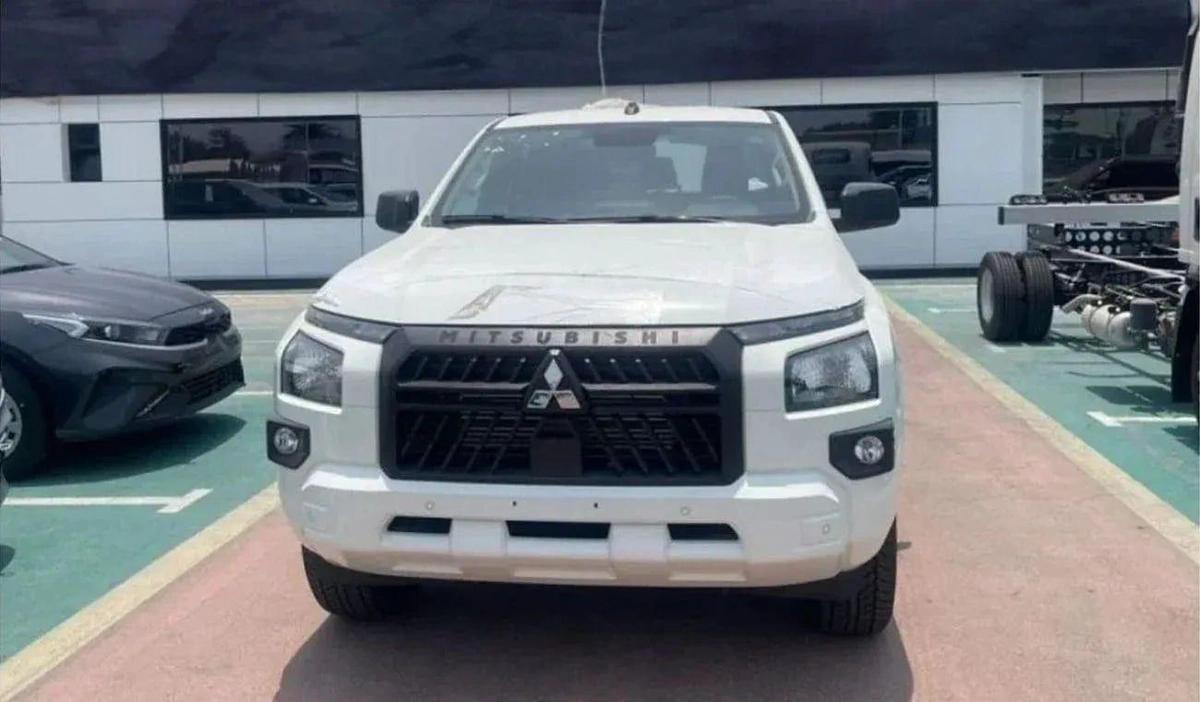 Mitsubishi L200 Mitsubishi L200 GLX AT DIESEL FULL OPTION 2026-1-1