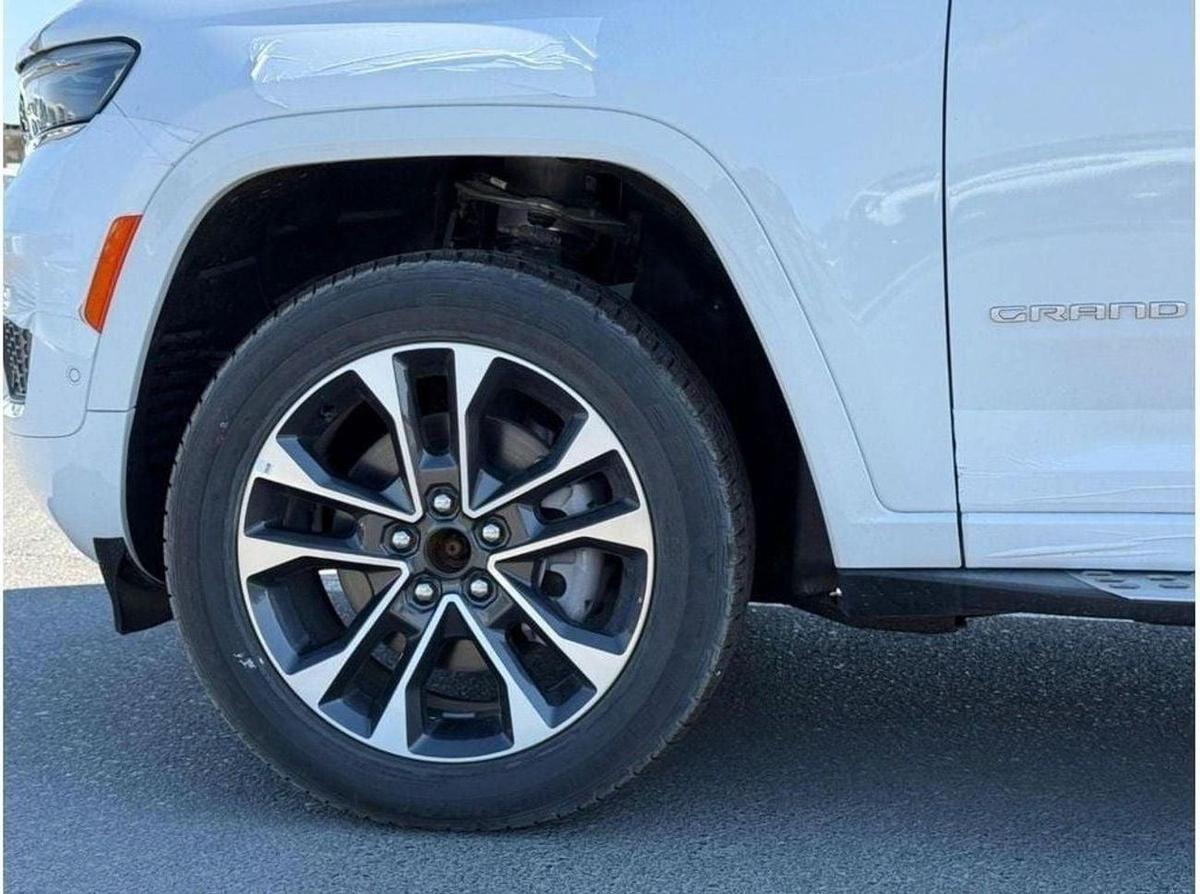 Jeep Grand Cherokee EXPORT PRICE - Grand Cherokee Overland 3.6L-7-7