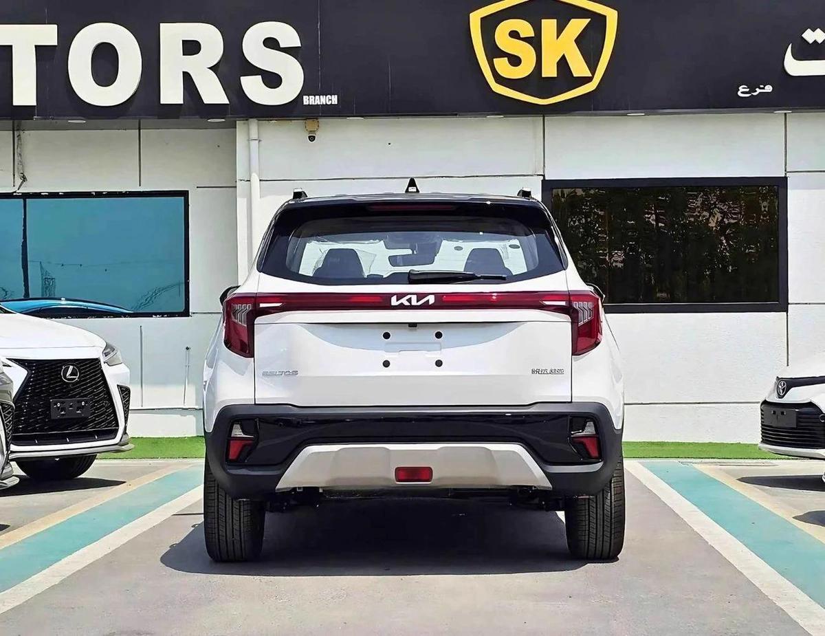 Kia Seltos CVT LUXURY/ DUAL TONE WITH BLACK ROOF / PANORAMIC ROOF/ 1.5L V4 PETROL CHINES SPECS-12-12