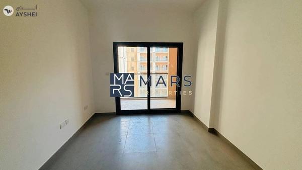 Cozy 1BHK with Balcony & Stunning Community View