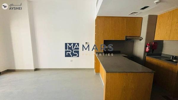 Cozy 1BHK with Balcony & Stunning Community View